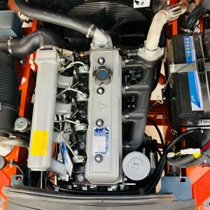 hình-ảnh-cụm-động-cơ-xinchai-c490-gắn-trên-xe-nâng